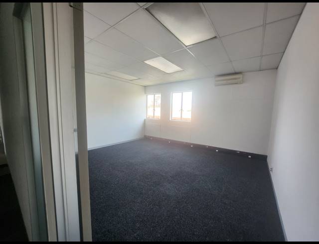 203M² OFFICE TO LET IN RANDJESPARK